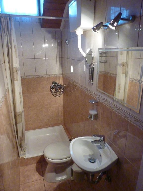 Vadasztanya Apartmanhazak Siófok Zimmer foto