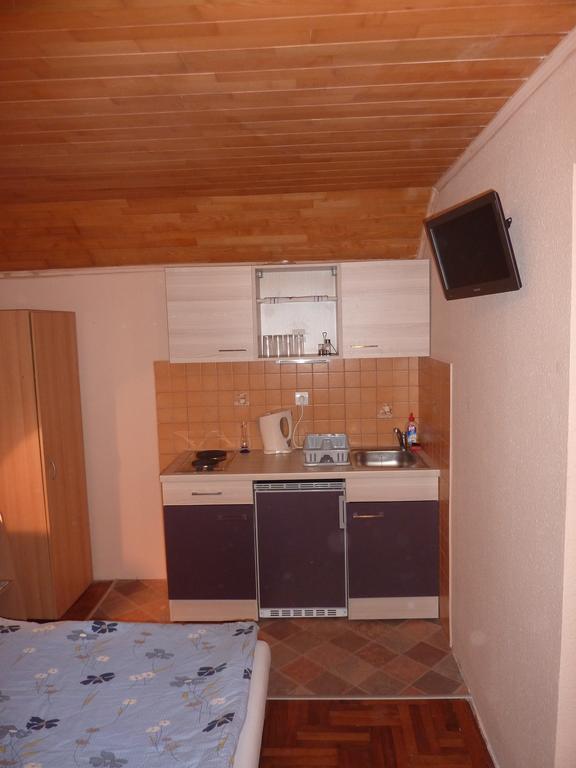 Vadasztanya Apartmanhazak Siófok Zimmer foto