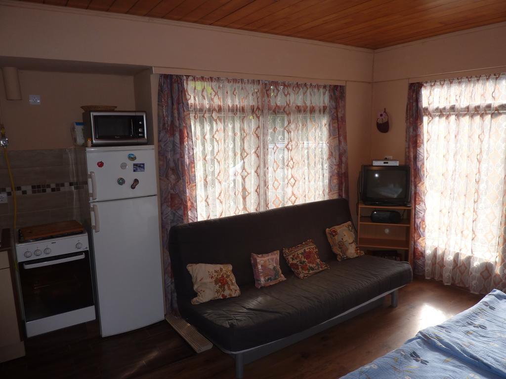 Vadasztanya Apartmanhazak Siófok Zimmer foto