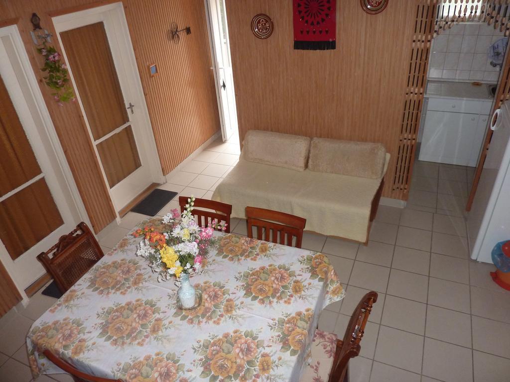 Vadasztanya Apartmanhazak Siófok Zimmer foto