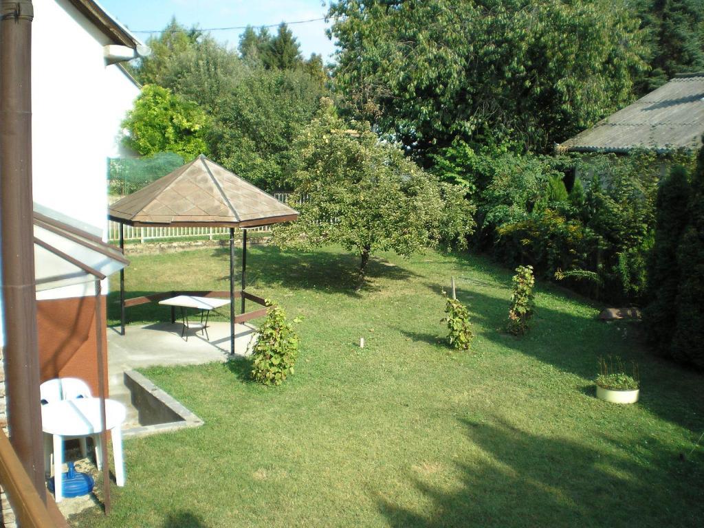 Vadasztanya Apartmanhazak Siófok Zimmer foto